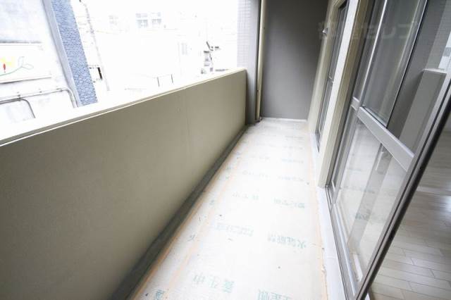 バルコニー　２Ｃの写真を使用しています。