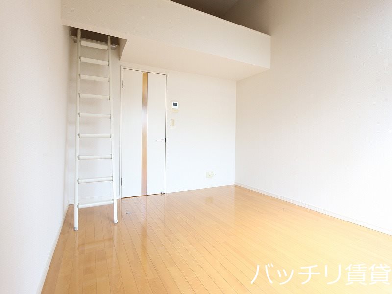 居室・リビング　画像は別号室タイプの為、現状を優先致します。