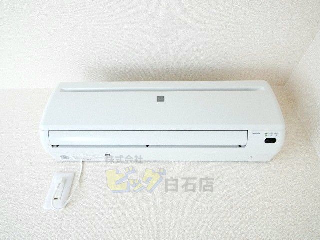 その他設備　夏も快適なエアコン付きです♪