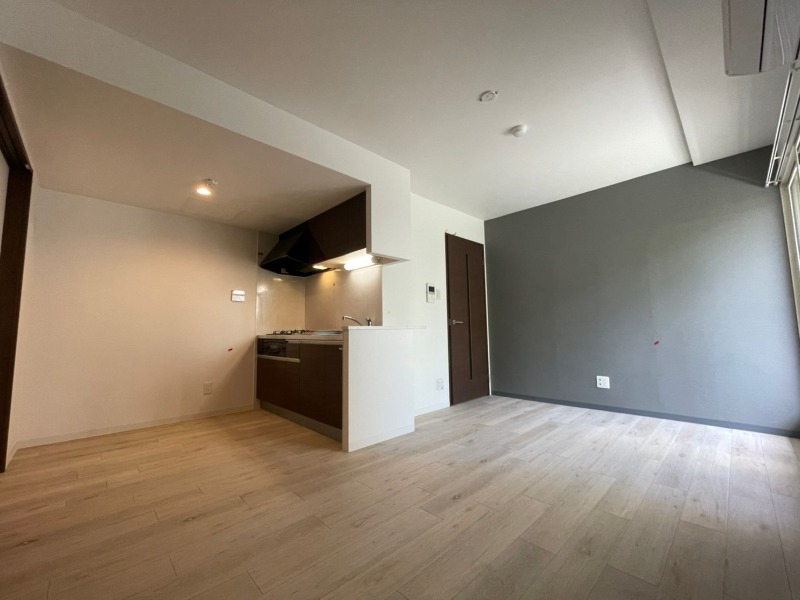 居室・リビング　広くてキレイなお部屋が広がっていて、充実した生活が送れそう。