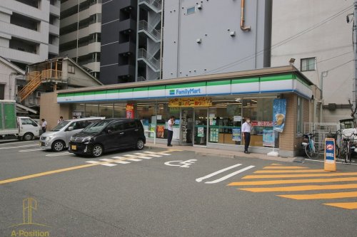 コンビニ　ファミリーマート 常盤町二丁目店（コンビニ）まで319m