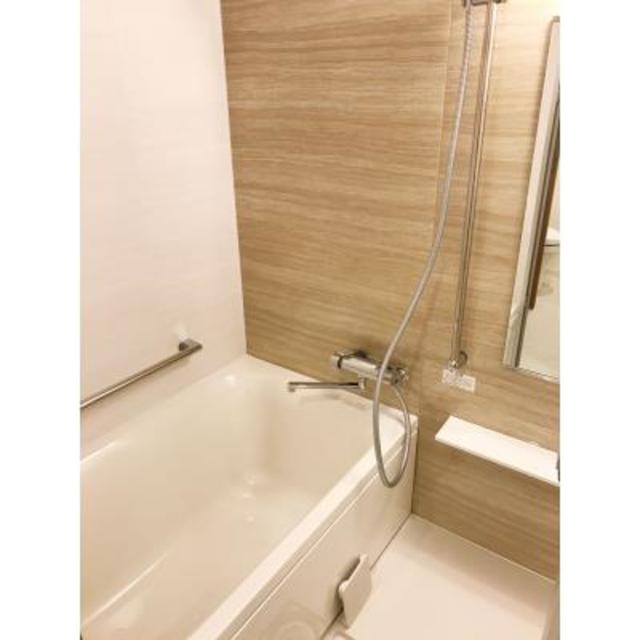 バス・シャワールーム　※写真は同タイプ住戸です。