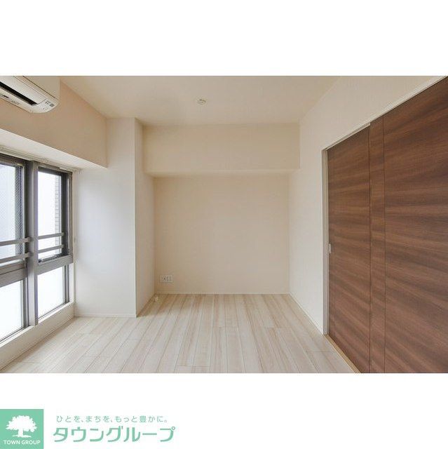 プライムアーバン津田沼の居間写真