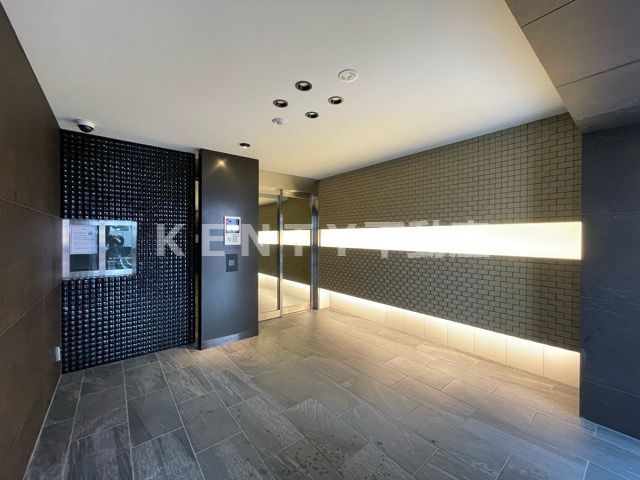 エントランス　建物の内部です