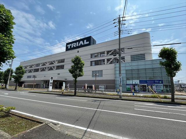 ショッピングセンター　スーパーセンタートライアル伊勢崎中央店（ショッピングセンター）まで1142m