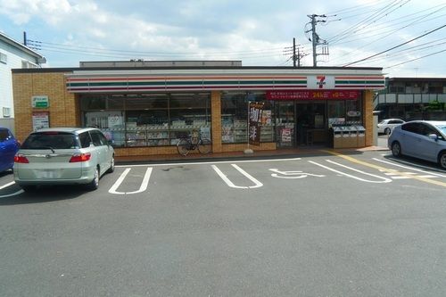 コンビニ　セブンイレブン川口青木中学校前店（コンビニ）まで414m