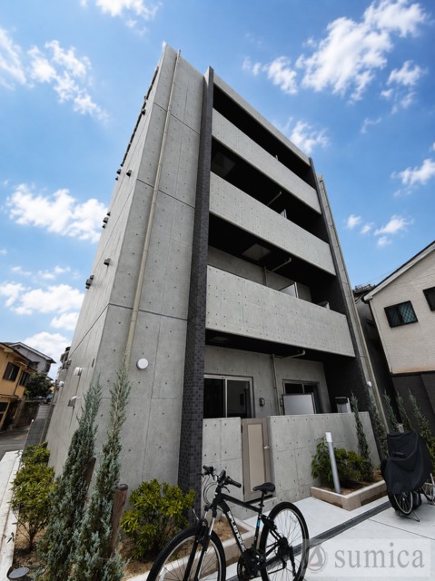 建物外観　鉄筋コンクリート造・ガッチリとした建物です♪