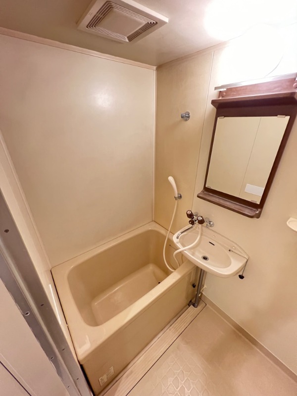 バス・シャワールーム　別部屋参考写真