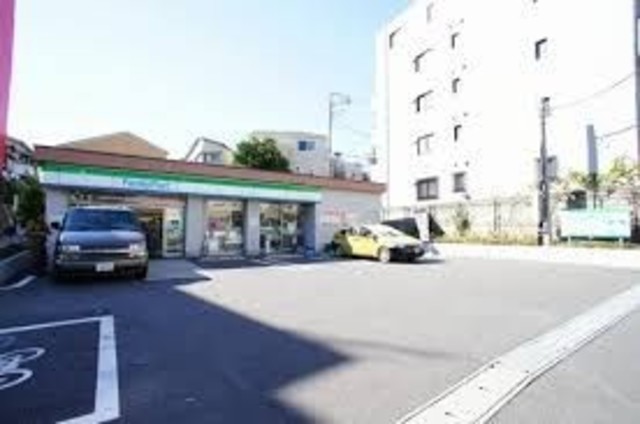 コンビニ　ファミリーマート品川桐ヶ谷通り店（コンビニ）まで274m