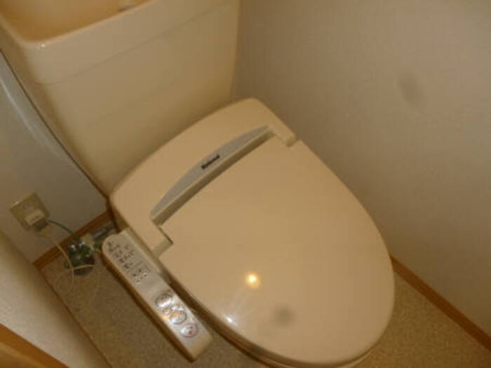 トイレ　トイレ※写真は他号室です。