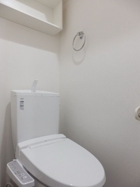 トイレ　★あるとうれしいシャワートイレ★