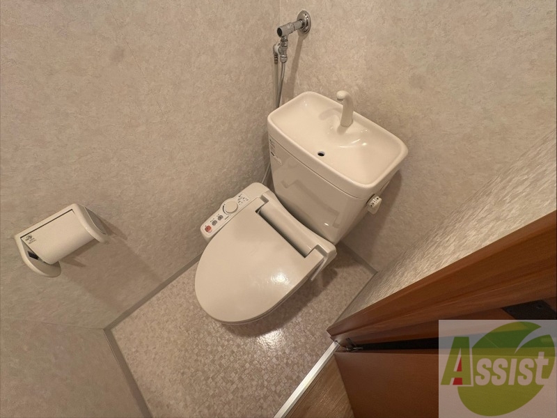 トイレ　トイレです。ウォシュレット付を探している方、おすすめです。