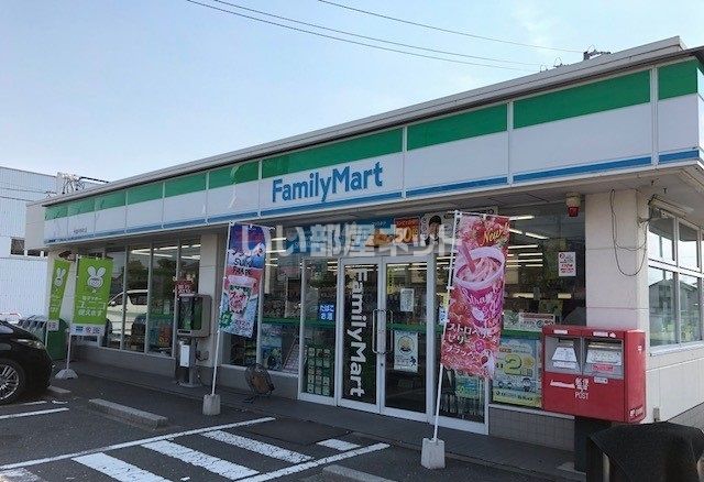 コンビニ　ファミリーマート 大垣西之川店（コンビニ）まで572m