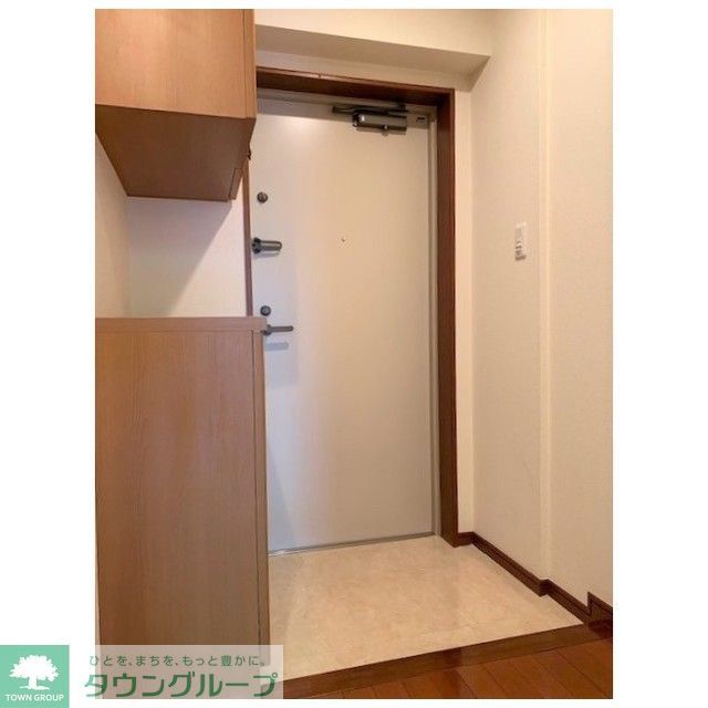 玄関　お部屋探しは株式会社　タウンハウジング　までお気軽にお問合…