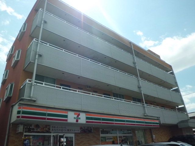 コンビニ　セブンイレブン市川平田1丁目店（コンビニ）まで236m