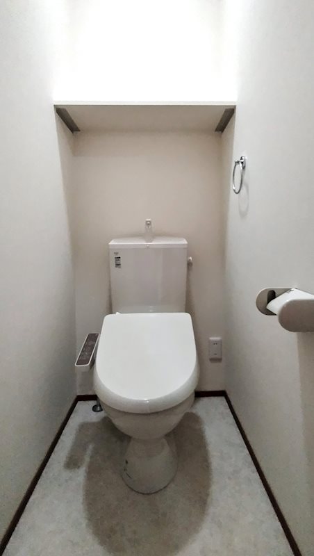 トイレ　写真は別号室