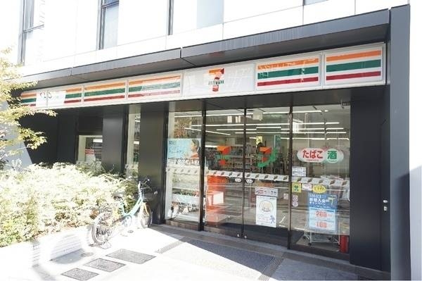 コンビニ　セブンイレブン港区赤坂駅南店（コンビニ）まで188m
