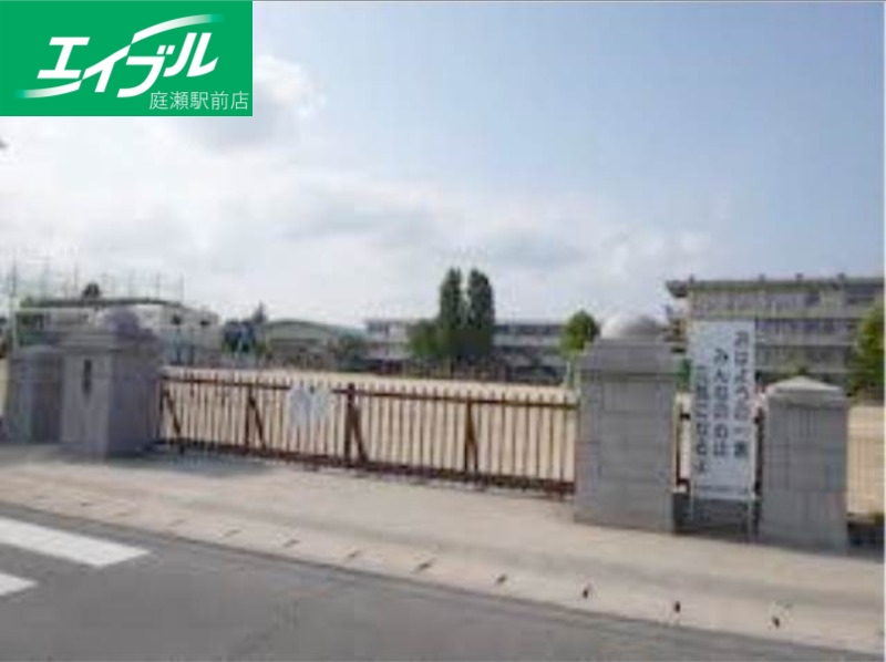 小学校　倉敷市立第四福田小学校（小学校）まで617m