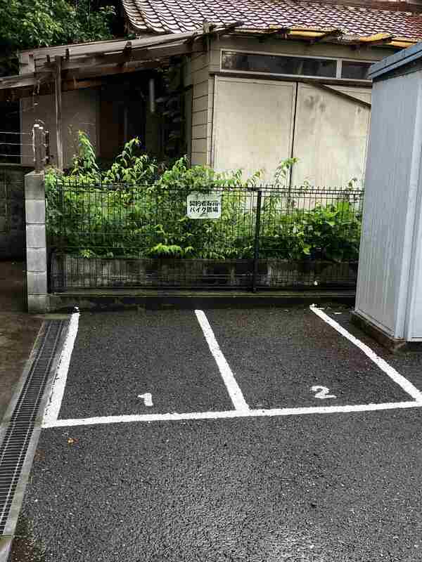 駐車場　車をお持ちの方に嬉しい駐車場付きの物件です