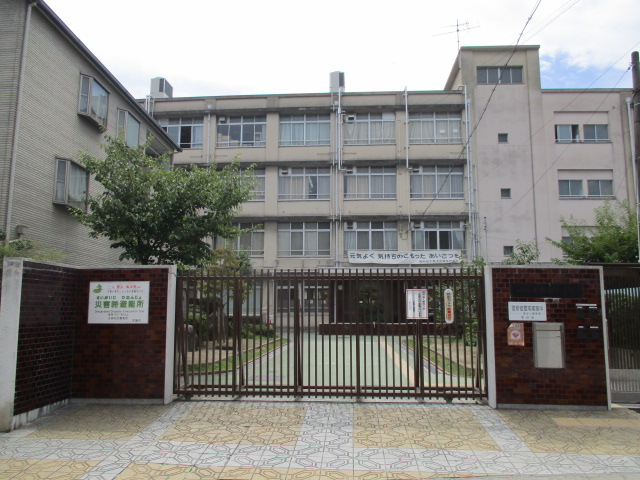 小学校　大阪市立大隅東小学校（小学校）まで307m