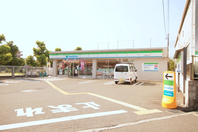 コンビニ　ファミリーマート 摂津別府店（コンビニ）まで864m