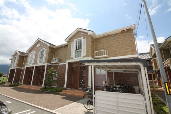 建物外観　閑静な住宅街