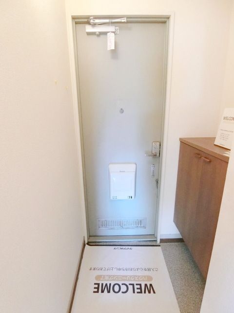 玄関　★お部屋探しは株式会社タウンハウジング東京まで★