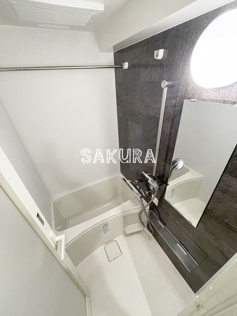 バス・シャワールーム　雨の日でも安心の浴室乾燥機付きです♪