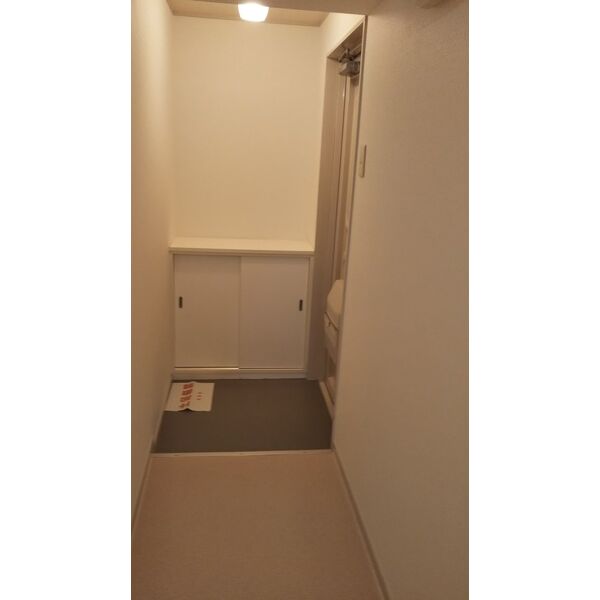 玄関　収納もある玄関です