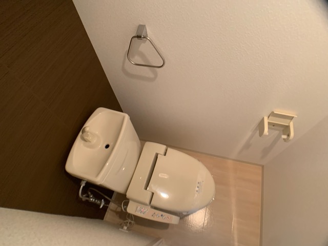 トイレ　温水洗浄便座付きでおすすめです！
