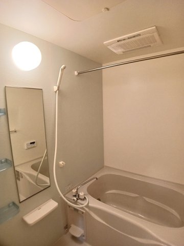 バス・シャワールーム　きれいなお風呂です
