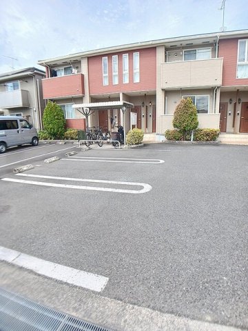 駐車場　駐車場に車を止められます