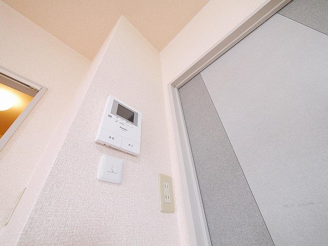 セキュリティ　モニター付きインターホン