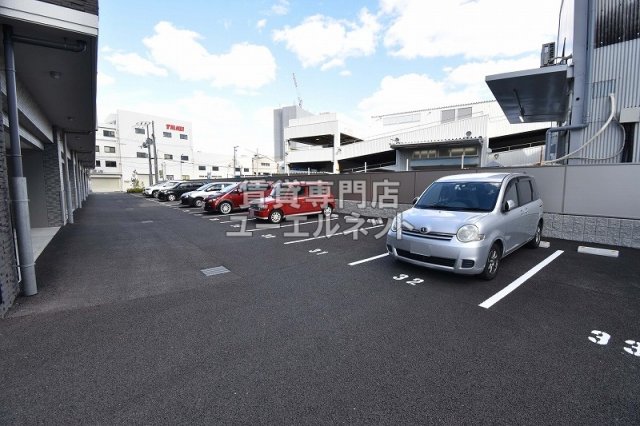 駐車場　敷地内駐車場