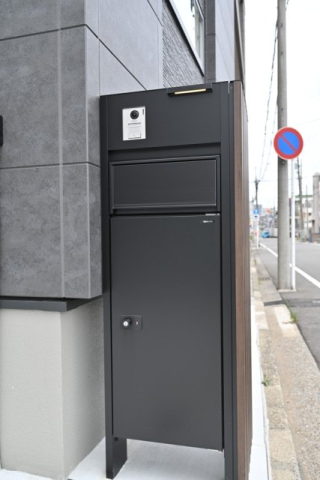 その他　宅配ボックス一体型。