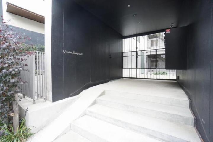 エントランス　エントランス
