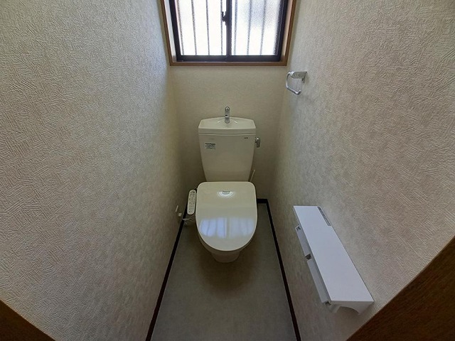 京阪交野線 郡津駅 徒歩26分 2階建 築25年のトイレ写真