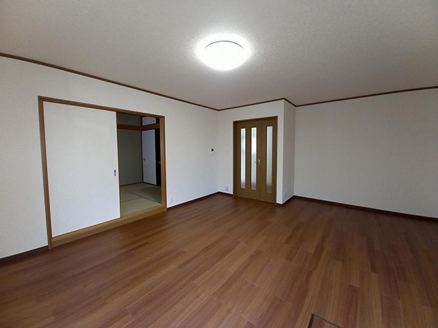 京阪交野線 郡津駅 徒歩26分 2階建 築25年の居間写真