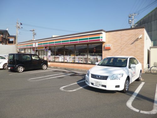 コンビニ　セブンイレブンあま中萱津店（コンビニ）まで998m