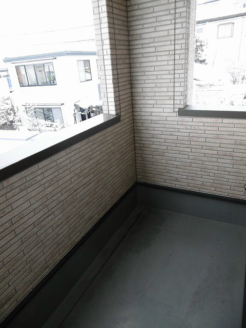 バルコニー　写真は201号室です