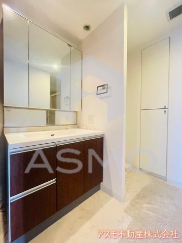 洗面設備　同マンション別部屋参考写真