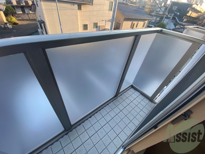 バルコニー　お天気のいい日はバルコニーで洗濯物も干せますよ。