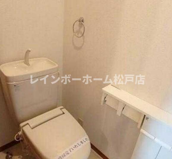トイレ　トイレもきれいです