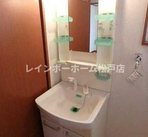 洗面設備　忙しい朝には欠かせない洗面所です