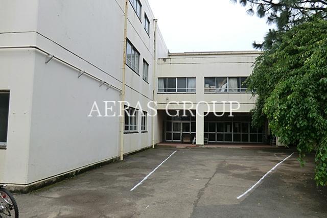 小学校　西東京市立上向台小学校（小学校）まで722m