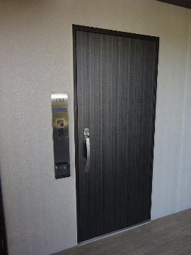 玄関　玄関ドア