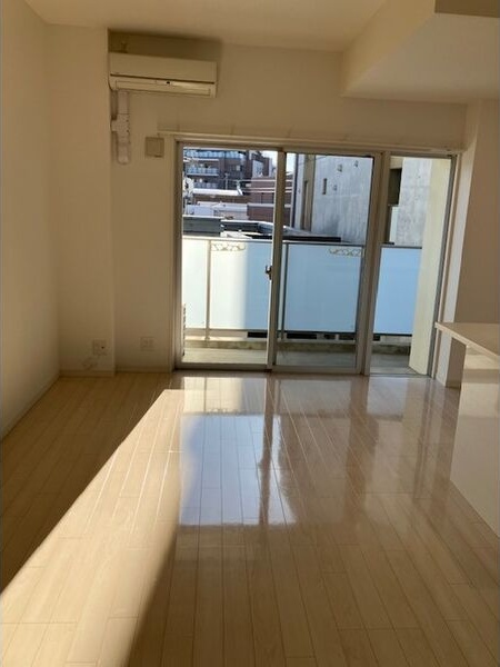 地下鉄東山線 東山公園駅 徒歩3分 10階建 築13年の居間写真
