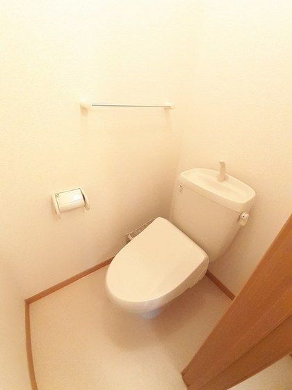ジュラーレIのトイレ写真