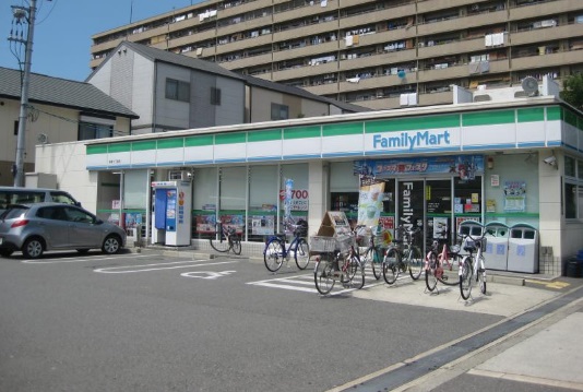 コンビニ　ファミリーマート 泉尾七丁目店（コンビニ）まで422m