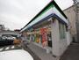 コンビニ　ファミリーマート 金城町二丁目店（コンビニ）（コンビニ）まで420m